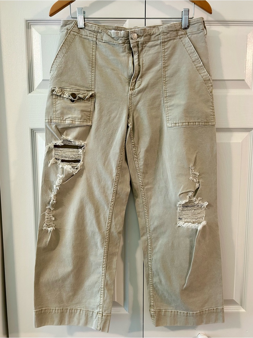 Anthropologie Pilcro Beige Distressed Cropped Utility Pants